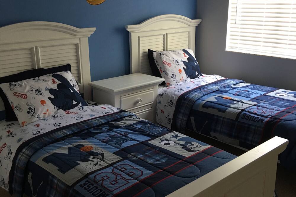 Photo of Bedroom in Meadow Woods