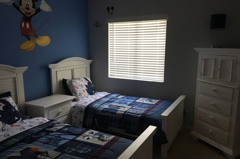 Photo of Bedroom in Meadow Woods