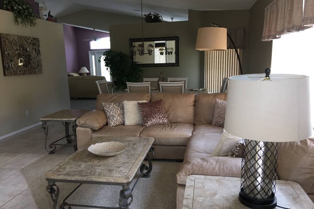 Photo of Bedroom in Meadow Woods