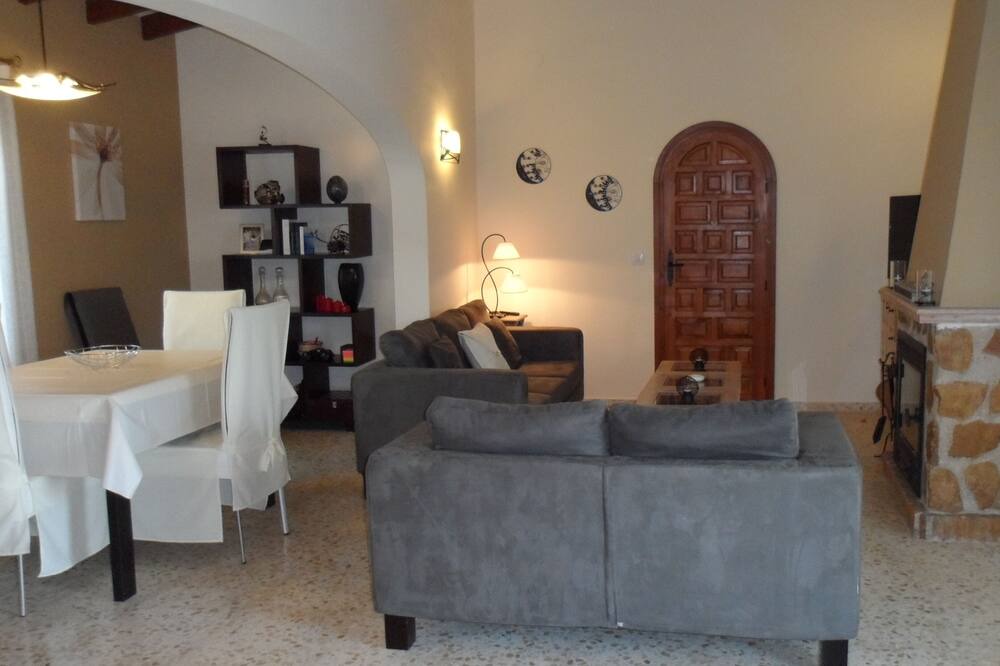Photo of Livingroom in Benimeit