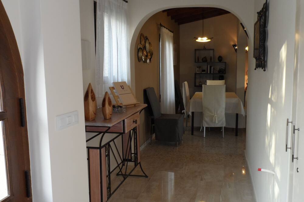 Photo of Livingroom in Benimeit