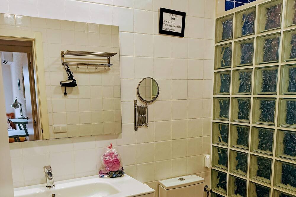 Photo of Bathroom in Les Tres Cales