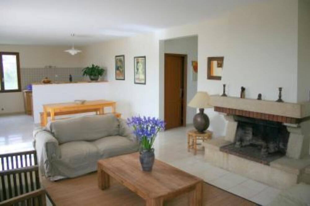 Photo of Livingroom in Poggio-di-Nazza