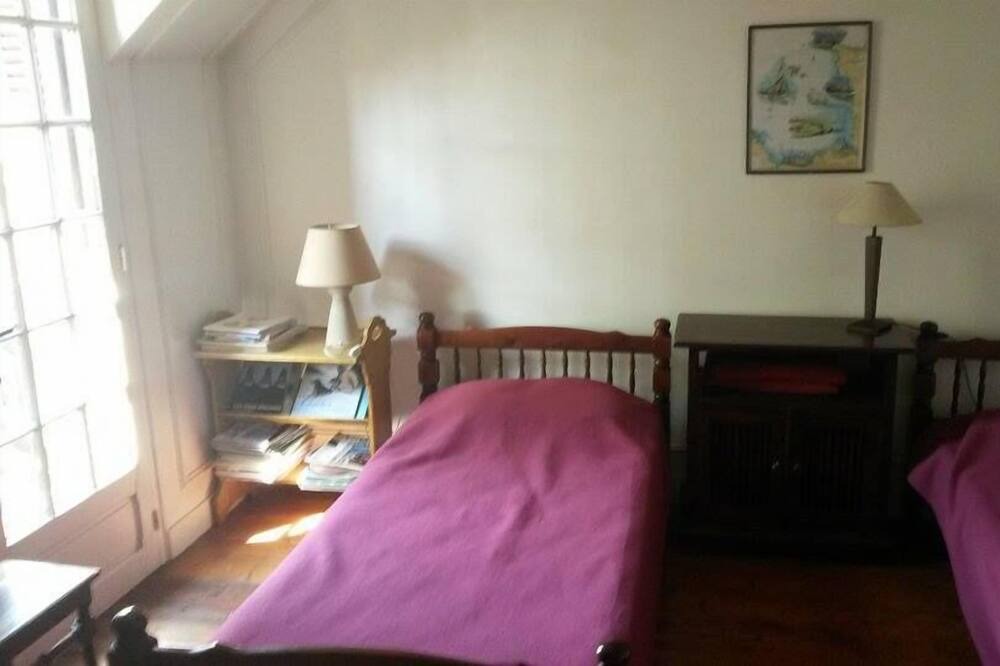 Photo of Bedroom in Porte-Joie