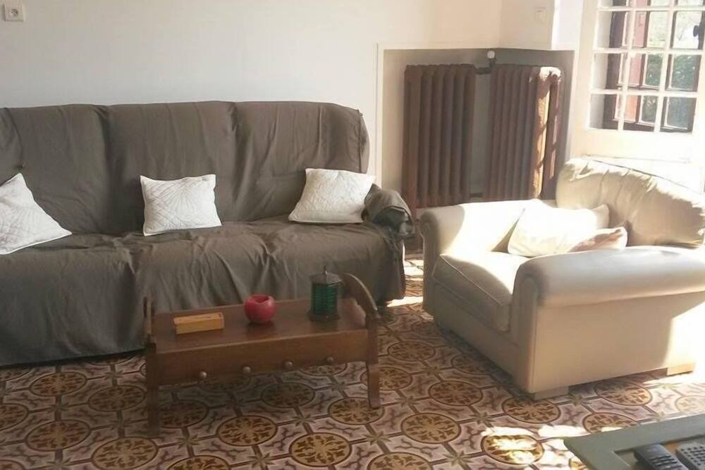 Photo of Livingroom in Porte-Joie