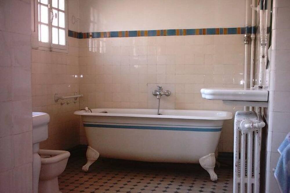 Photo of Bathroom in Porte-Joie