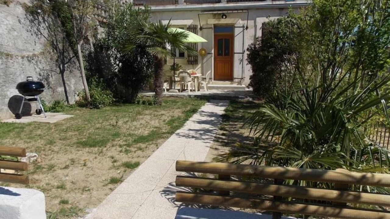 Photo of Outdoor in Pont-Saint-Esprit