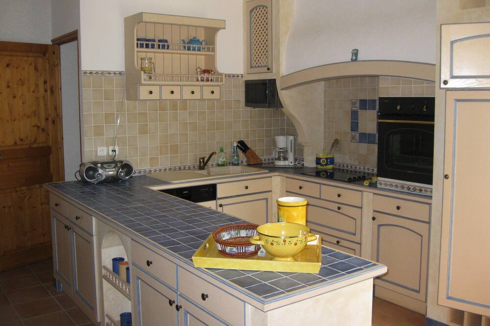 Photo of Kitchen in Saint-Martin-d'Ardeche