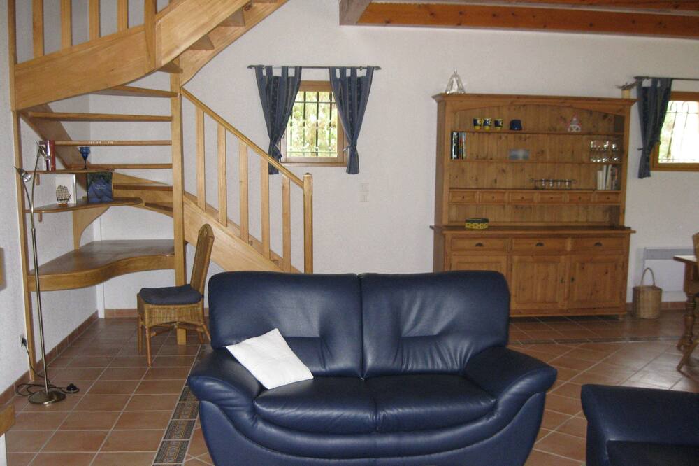 Photo of Livingroom in Saint-Martin-d'Ardeche