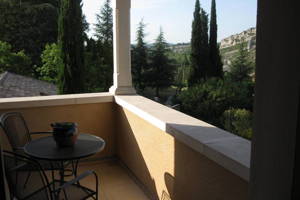 Photo of Patio Balcony in Saint-Martin-d'Ardeche