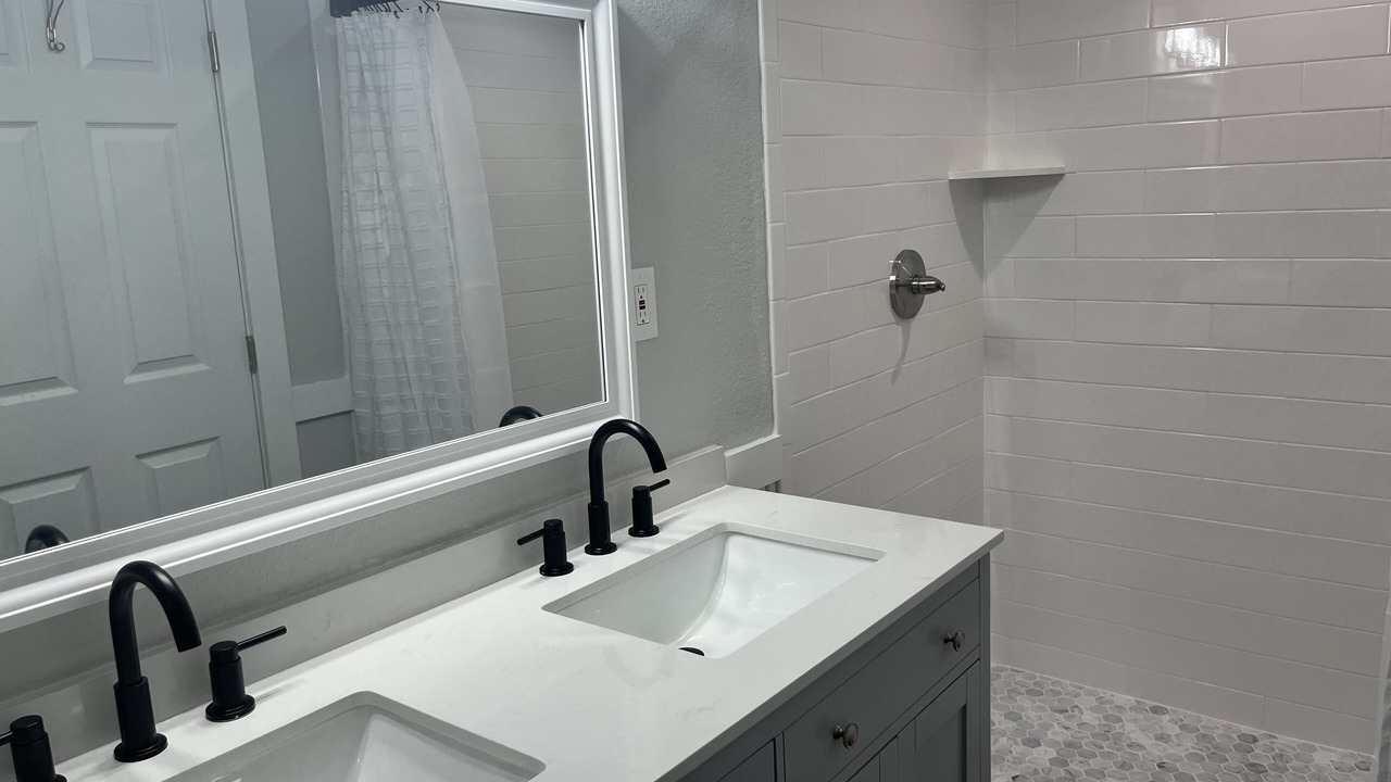 Photo of Bathroom in Kitty Hawk
