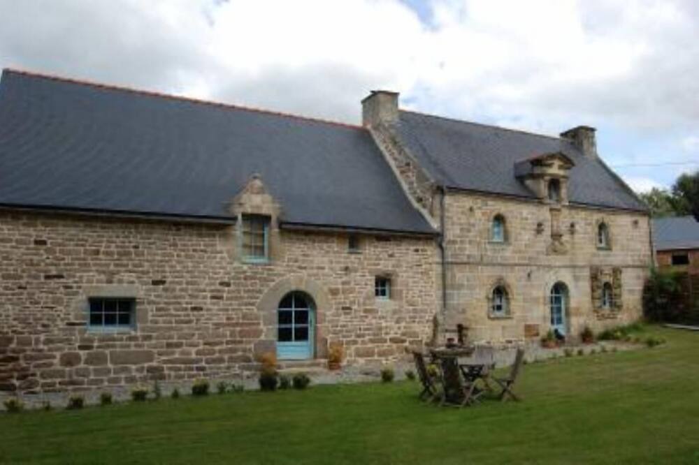 Photo of Others in Le Sourn