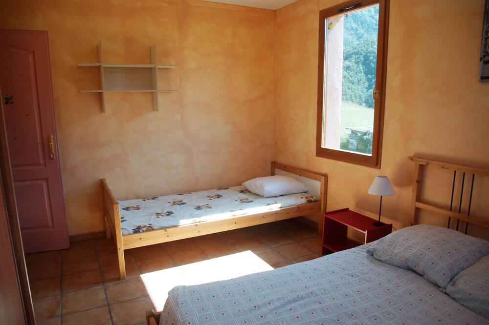 Photo of Bedroom in Beaujeu