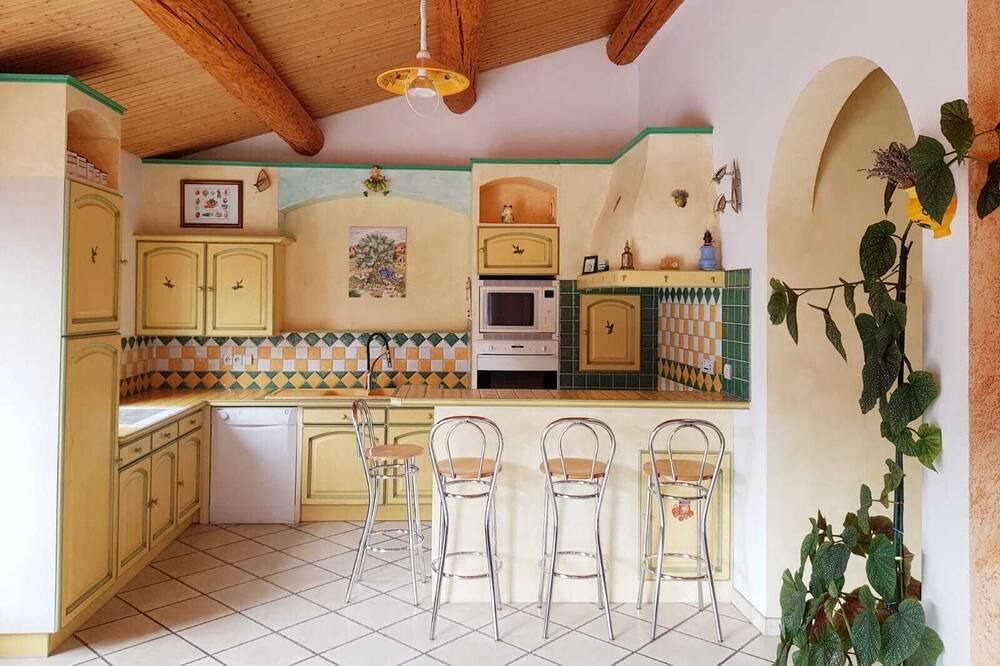 Photo of Kitchen in Beaujeu