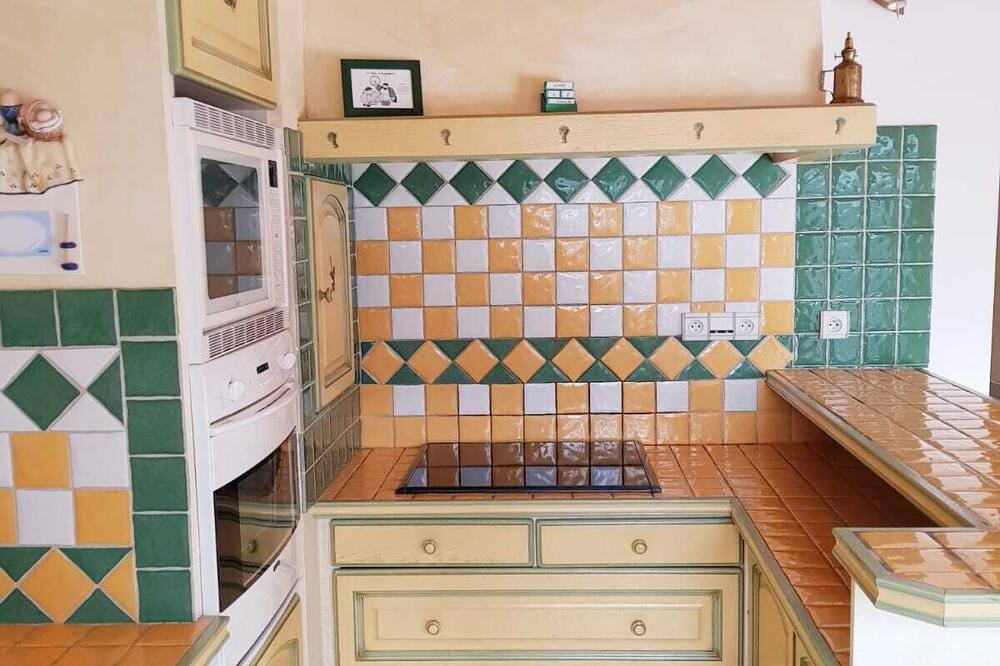 Photo of Kitchen in Beaujeu