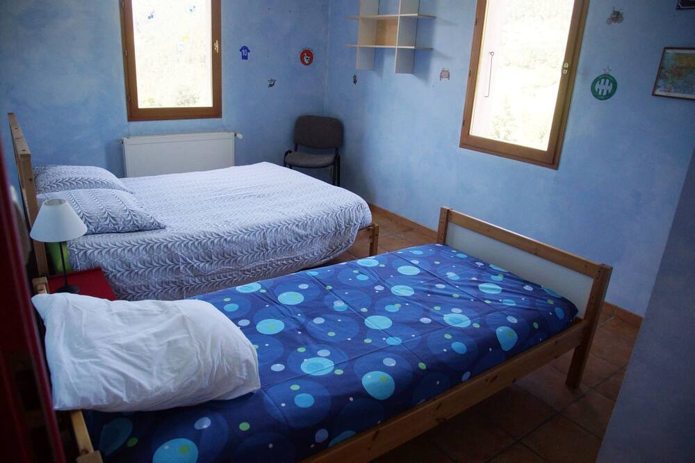 Photo of Bedroom in Beaujeu