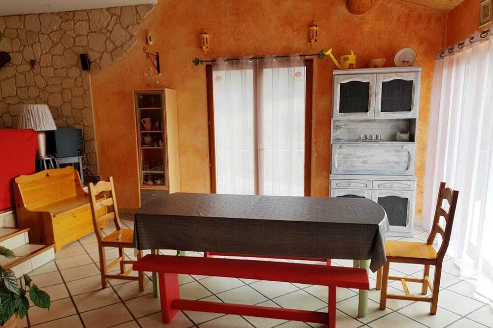 Photo of Kitchen in Beaujeu