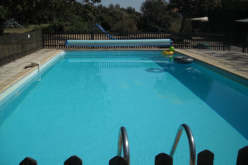 Photo of Outdoor in La Chapelle-Pouilloux