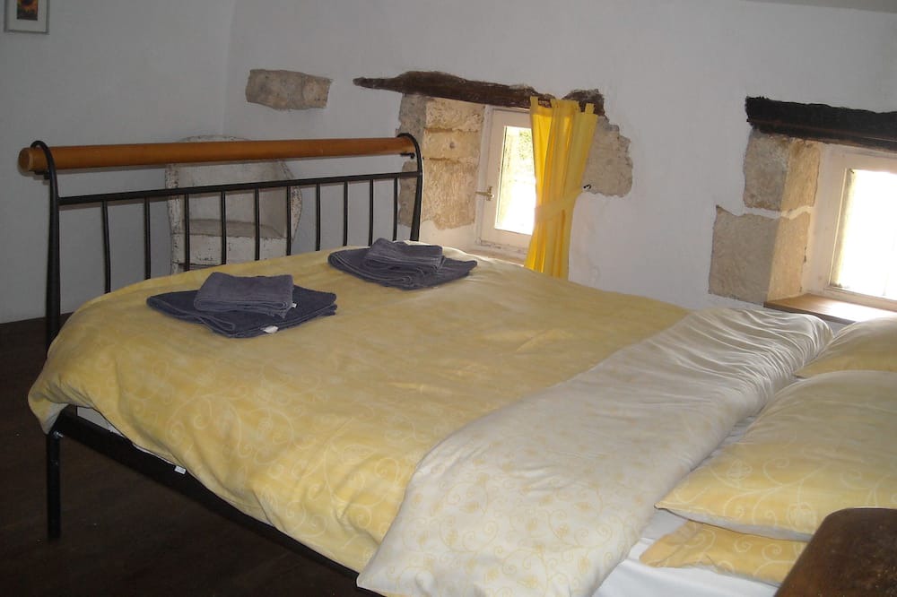 Photo of Others in La Chapelle-Pouilloux