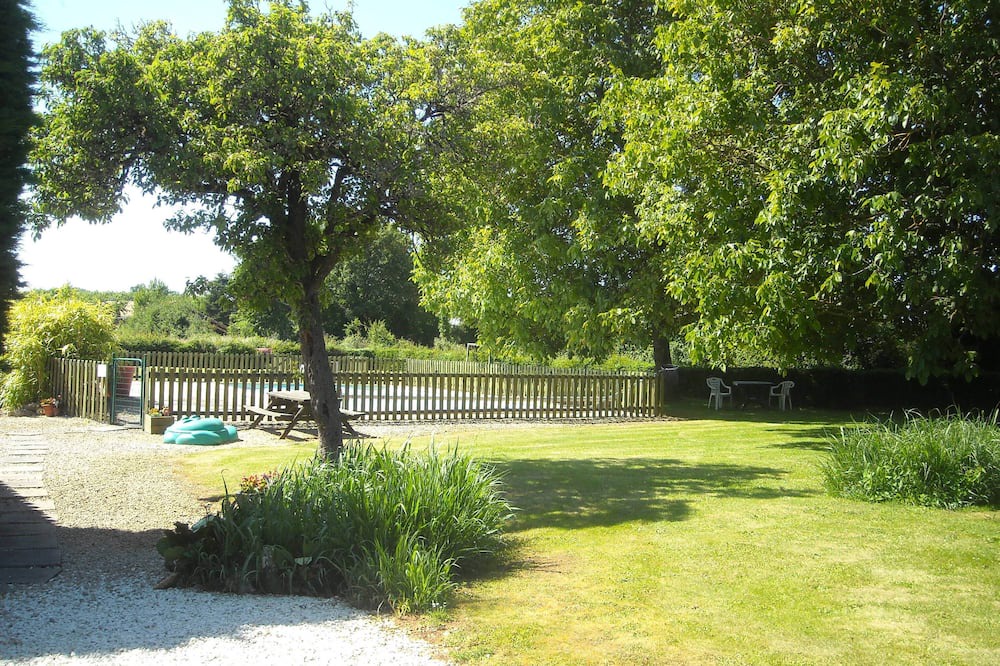 Photo of Outdoor in La Chapelle-Pouilloux