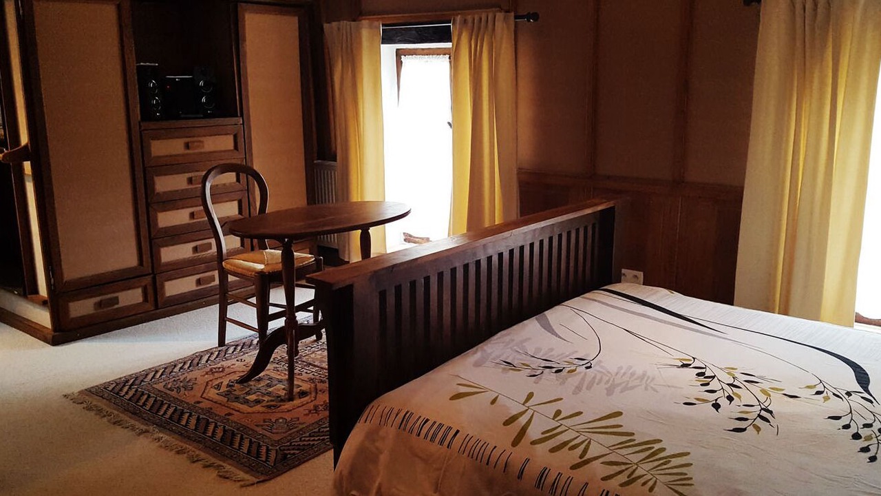 Photo of Bedroom in Crastes