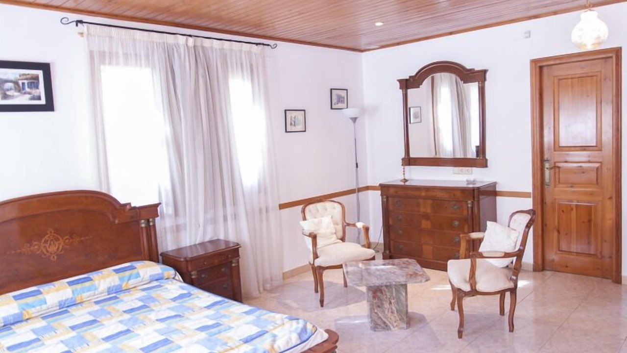 Photo of Bedroom in Les