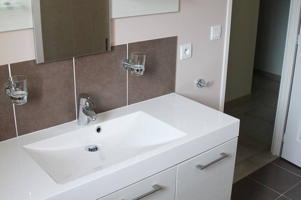 Photo of Bathroom in Rochegude