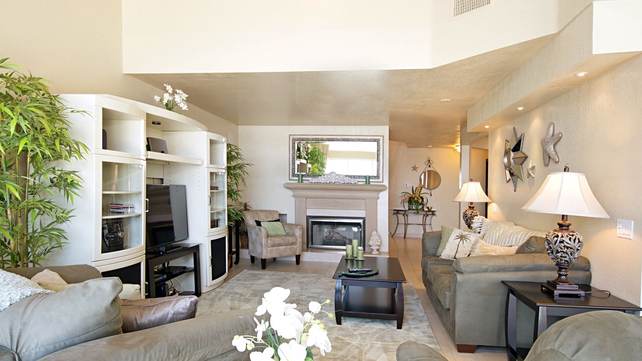 Photo of Livingroom in Coronado Cays