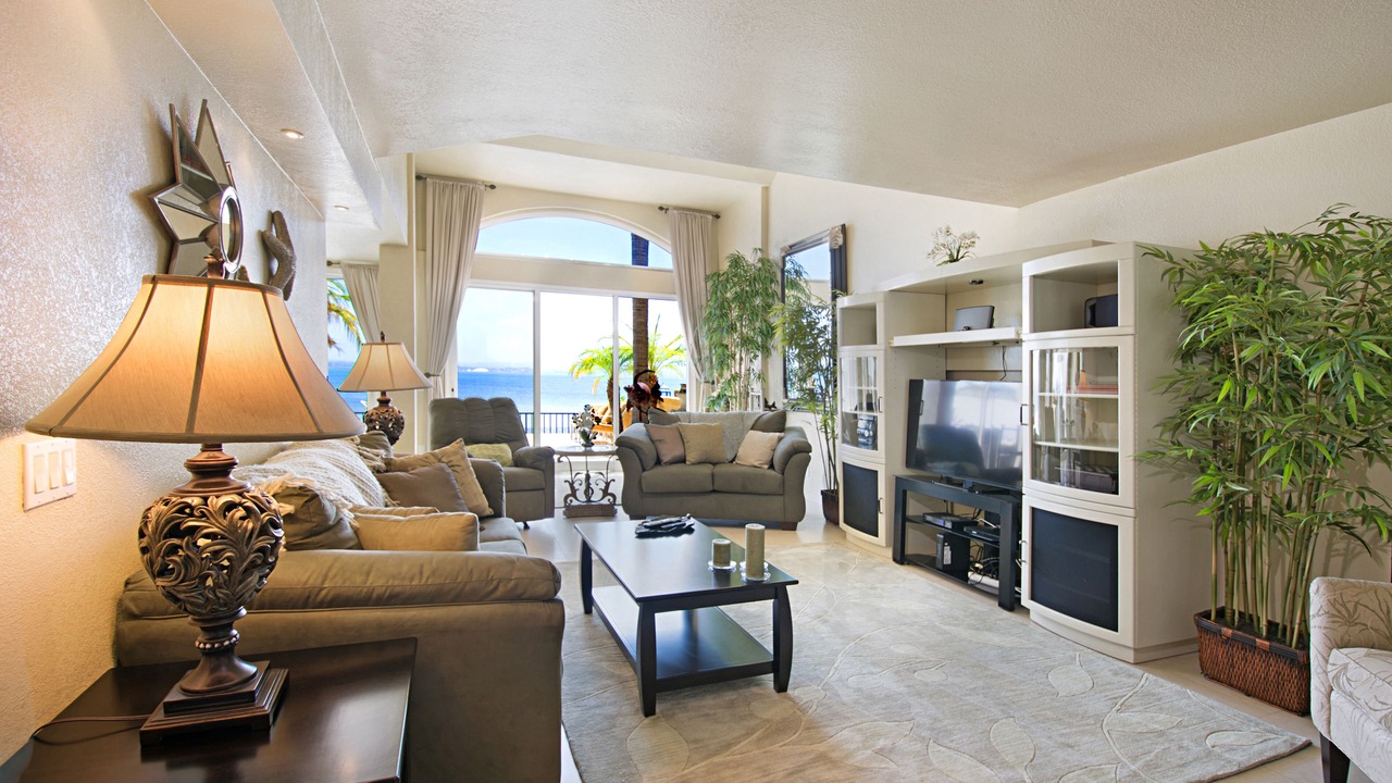 Photo of Livingroom in Coronado Cays