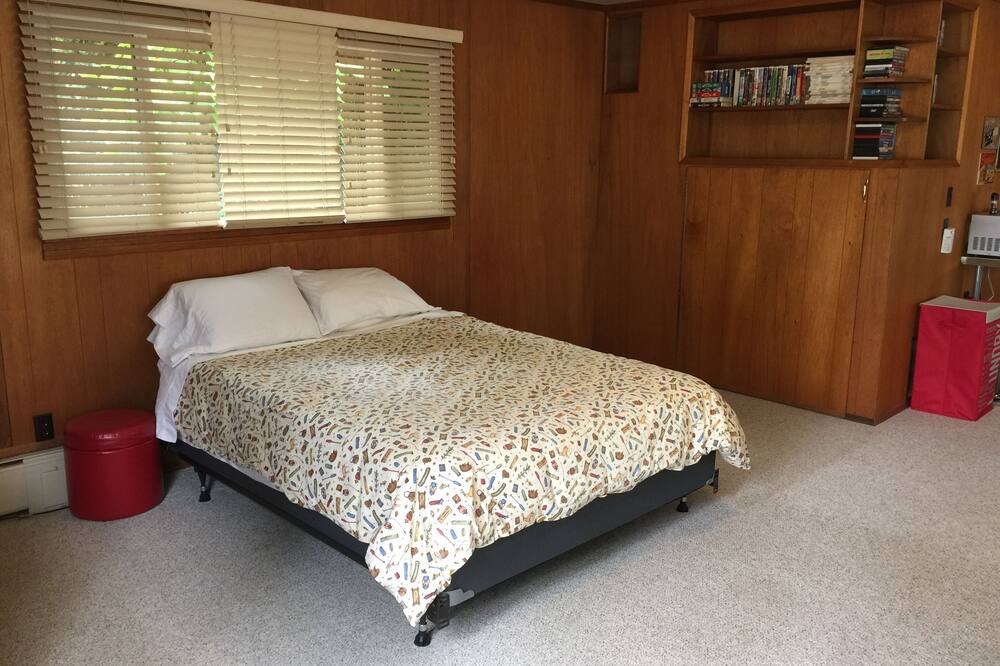Photo of Bedroom in Lake Morton-Berrydale