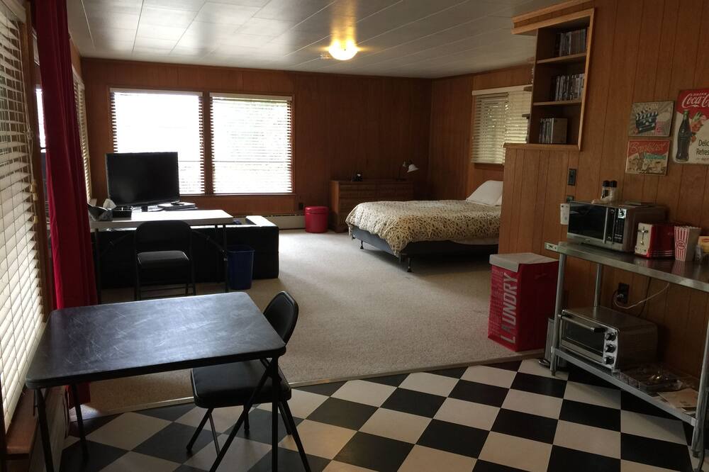 Photo of Bedroom in Lake Morton-Berrydale