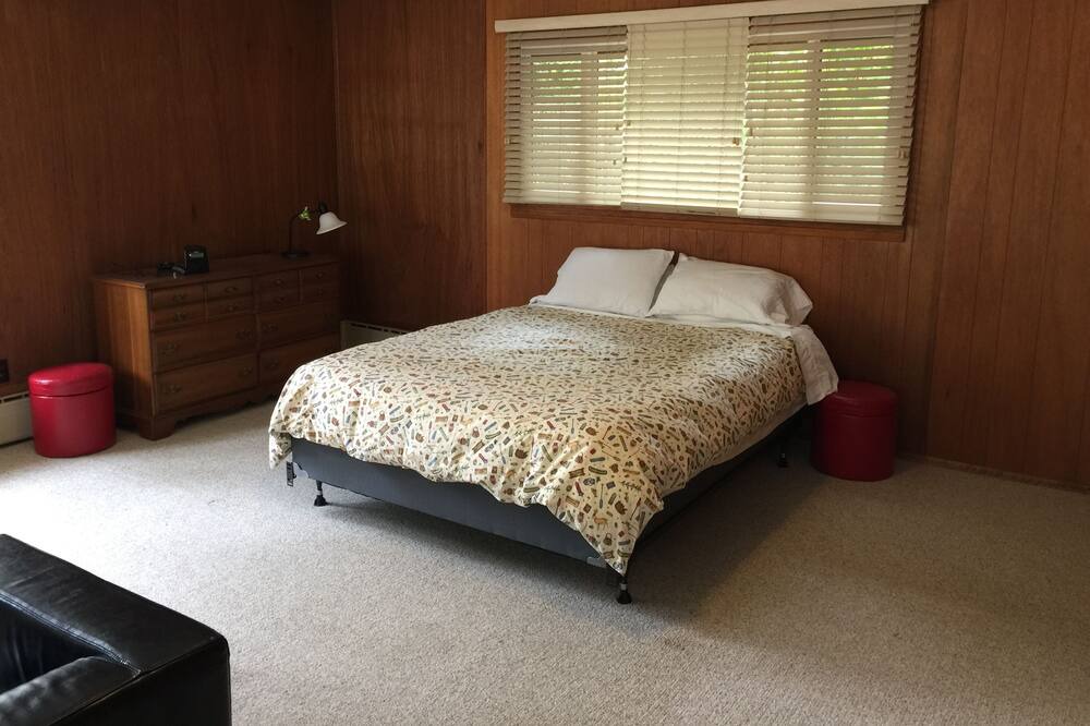 Photo of Bedroom in Lake Morton-Berrydale