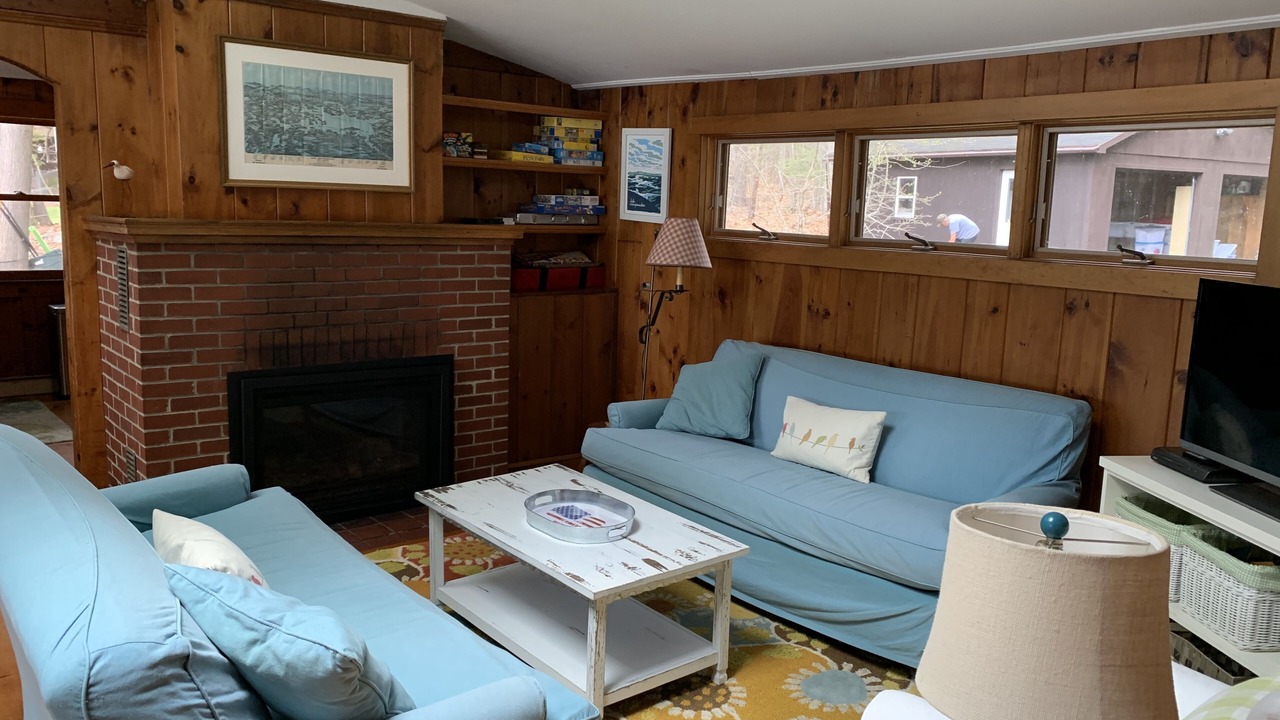 Photo of Livingroom in Meredith