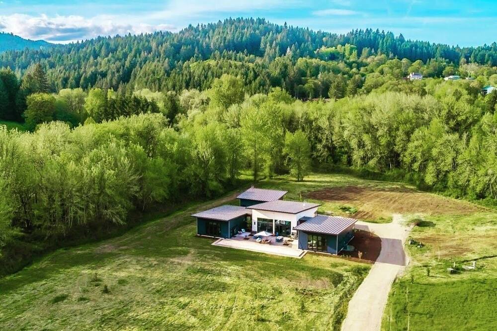 Photo of Outdoor in McMinnville