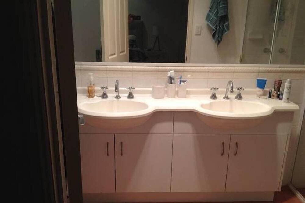 Photo of Bathroom in Tewantin