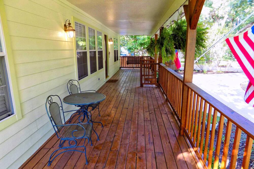 Photo of Outdoor in Crockett