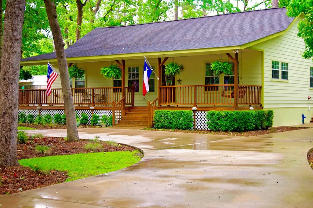 Photo of Outdoor in Crockett