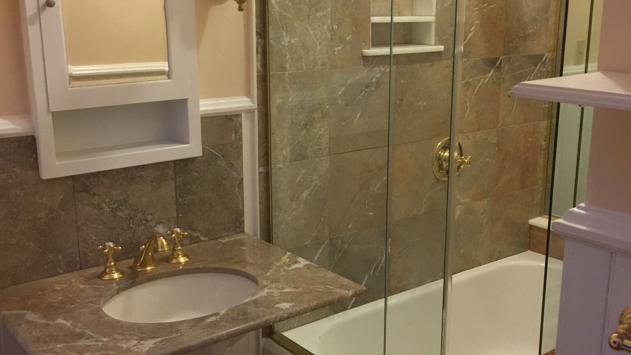 Photo of Bathroom in Jamestown