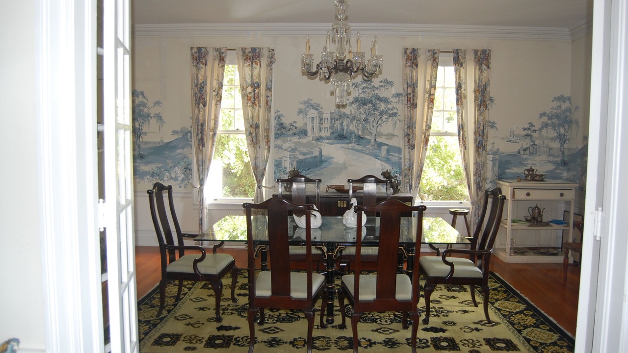 Photo of Others in Jamestown