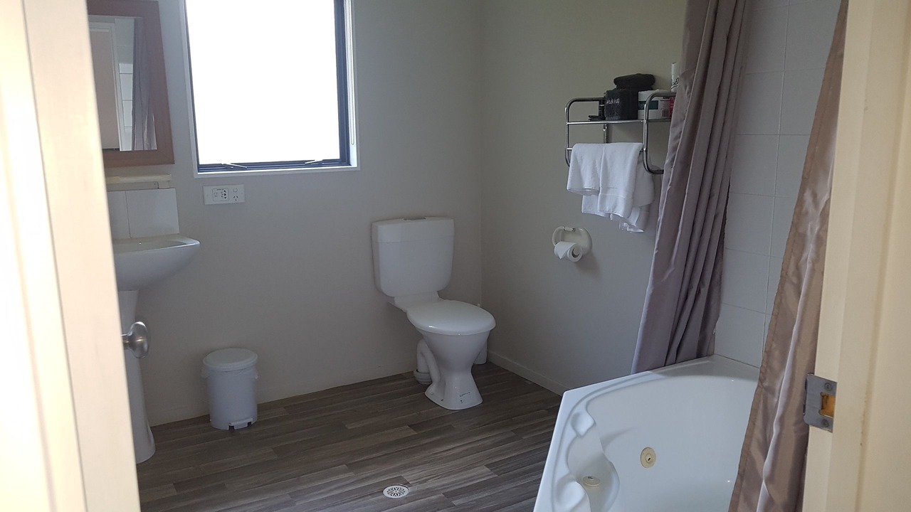 Photo of Bathroom in Otorohanga