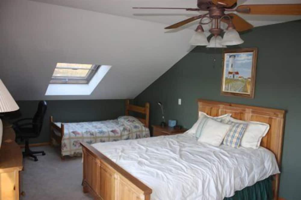 Photo of Bedroom in Lake Ariel