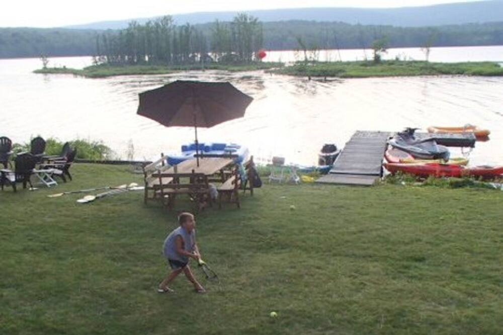 Photo of Others in Lake Ariel