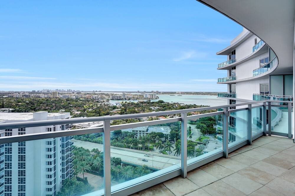 Photo of Patio Balcony in Bal Harbour
