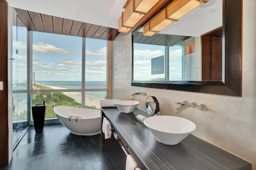 Photo of Bathroom in Bal Harbour