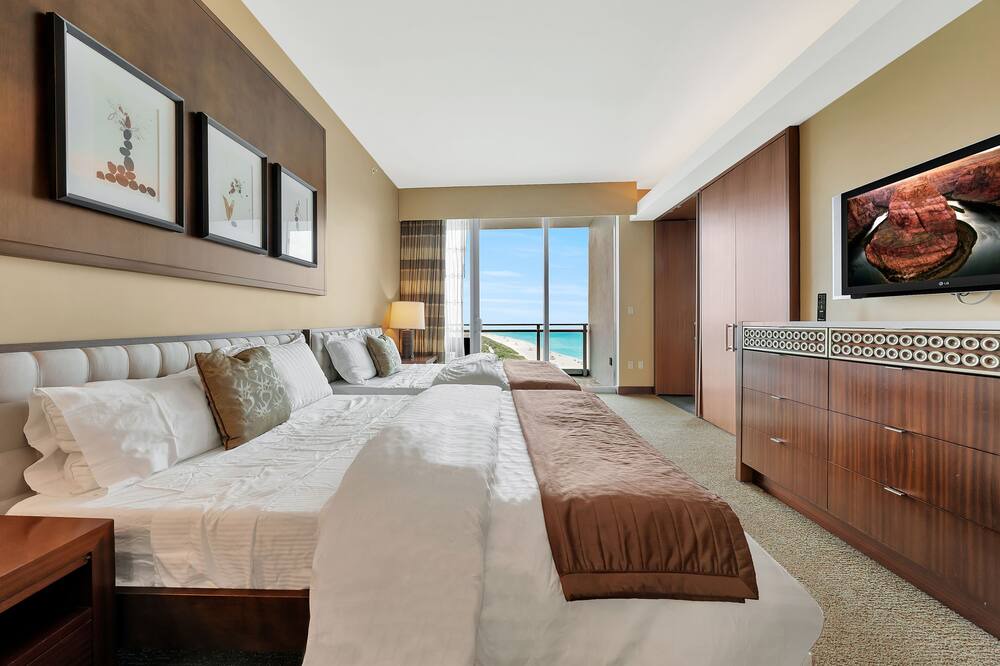 Photo of Bedroom in Bal Harbour