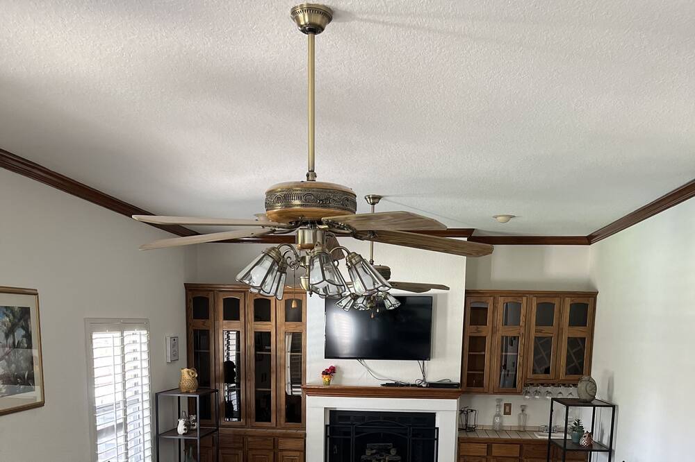 Photo of Livingroom in Biggs Field