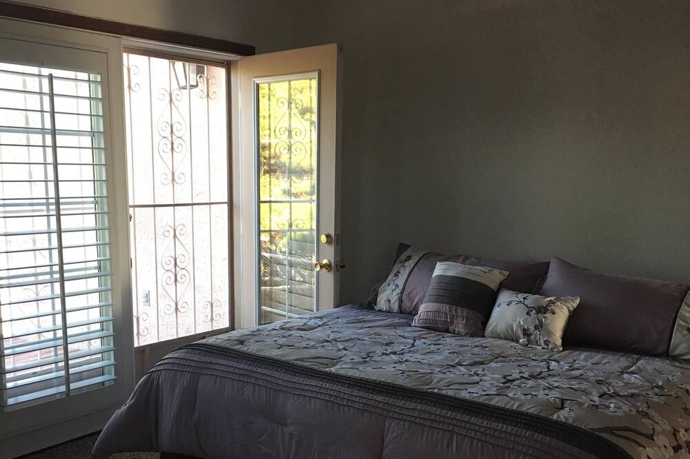 Photo of Bedroom in Biggs Field