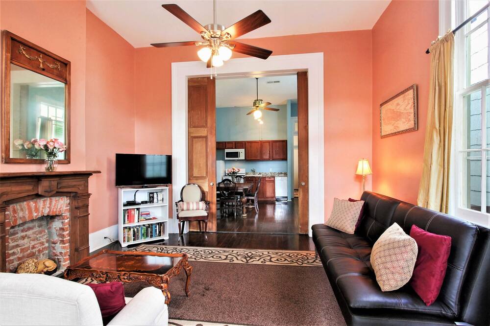 Photo of Livingroom in Faubourg Delassize