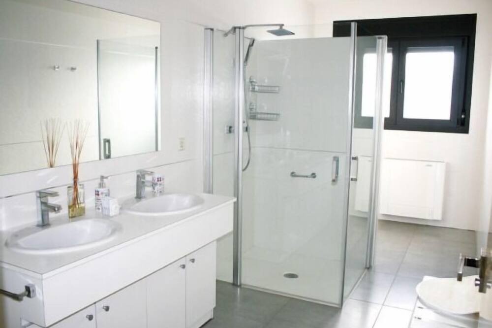 Photo of Bathroom in Olias del Rey