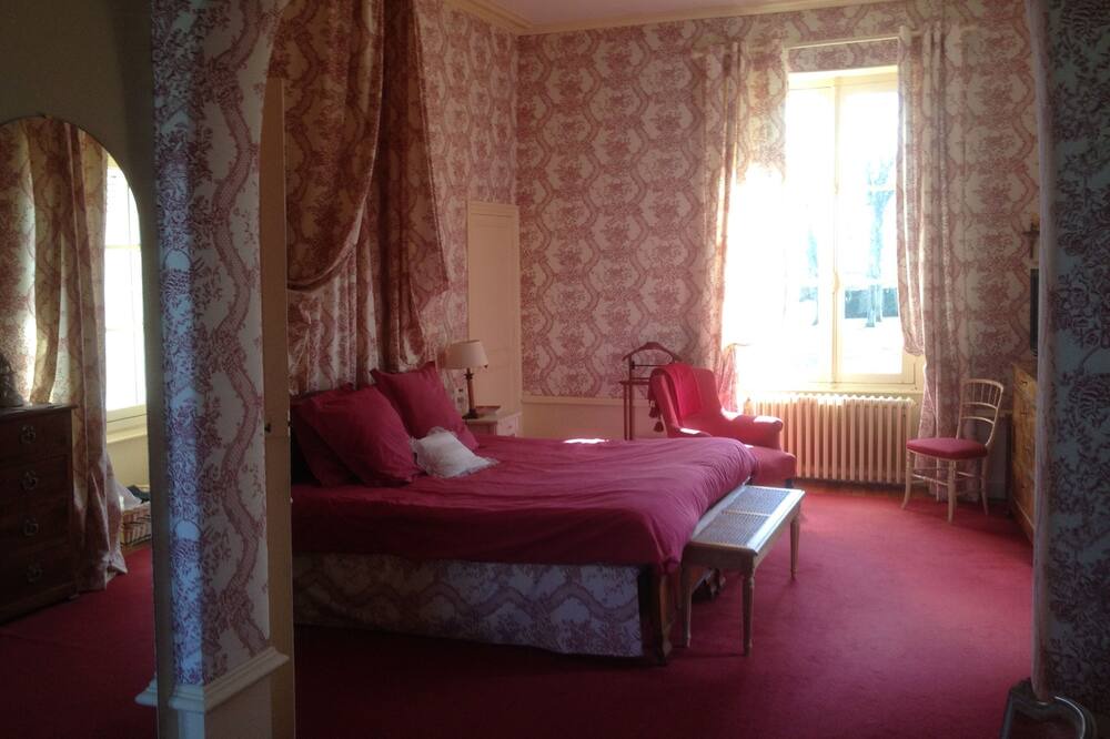 Photo of Bedroom in Vouille